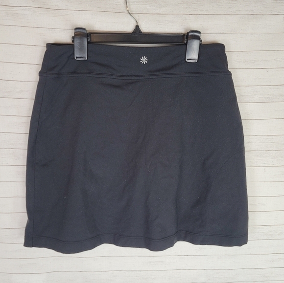ATHLETA BLACK SKORT, SZ SMALL - Picture 6 of 11